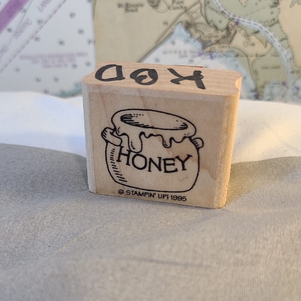 Stampin' Up! Vintage Honey Pot Stamp - Natural Wood and Black
